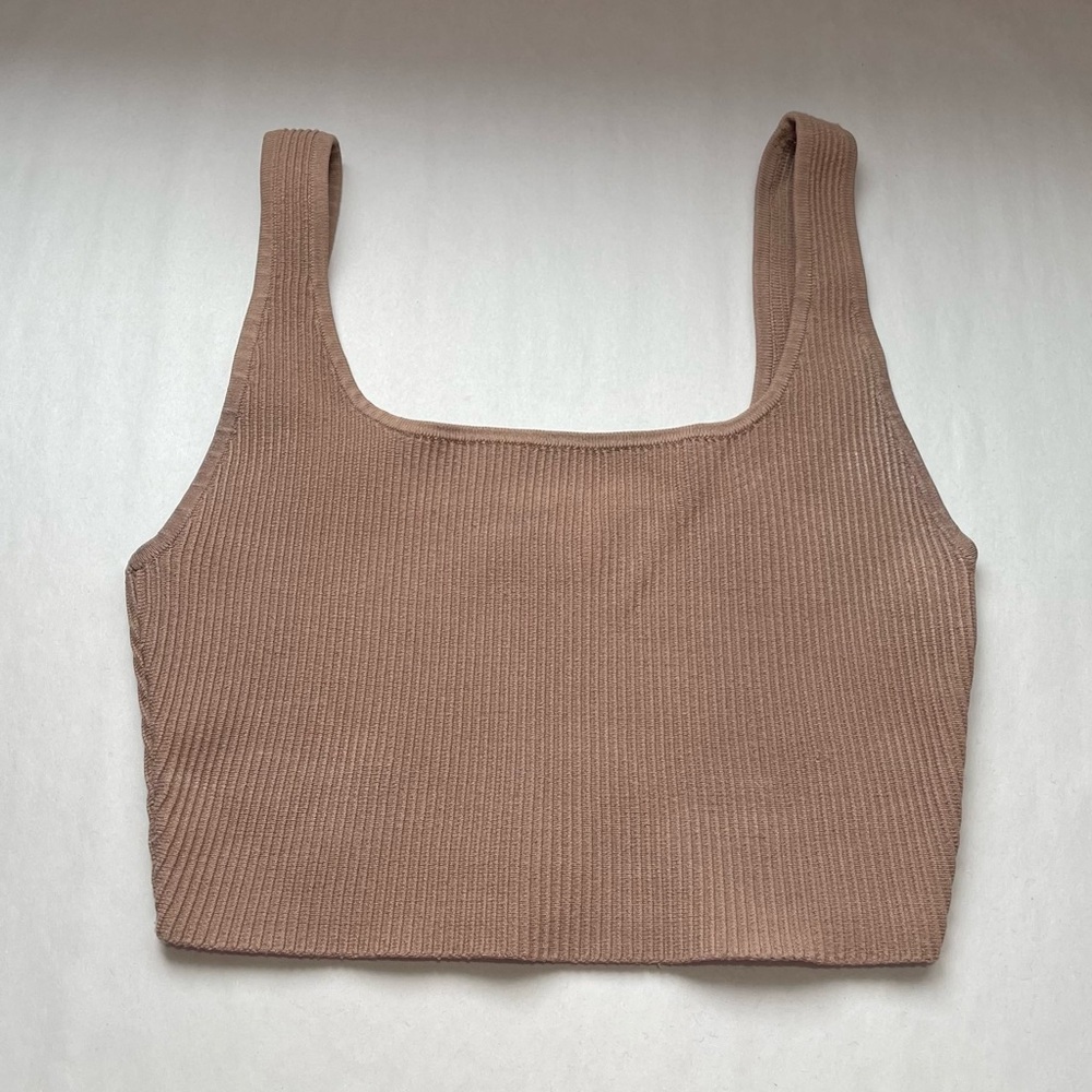 Aritzia Babaton Sculpt Knit Ribbed Cropped Tank Top